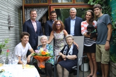 Wir gratulieren Frau Emma Nedomansky zum 90. Geburtstag.